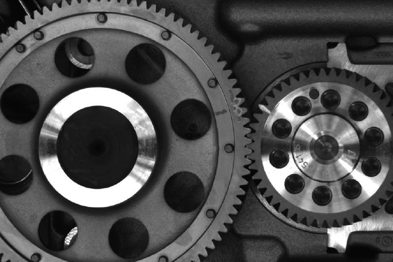 Machine vision image for inspecting the type, position and orientation of a crankshaft gear